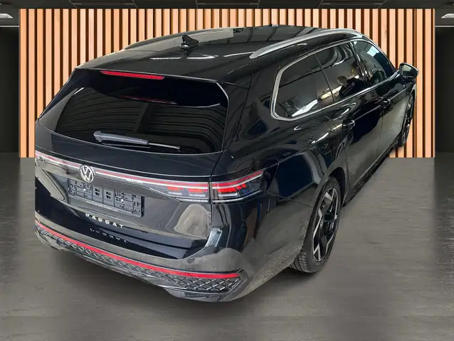 Volkswagen Passat view 24