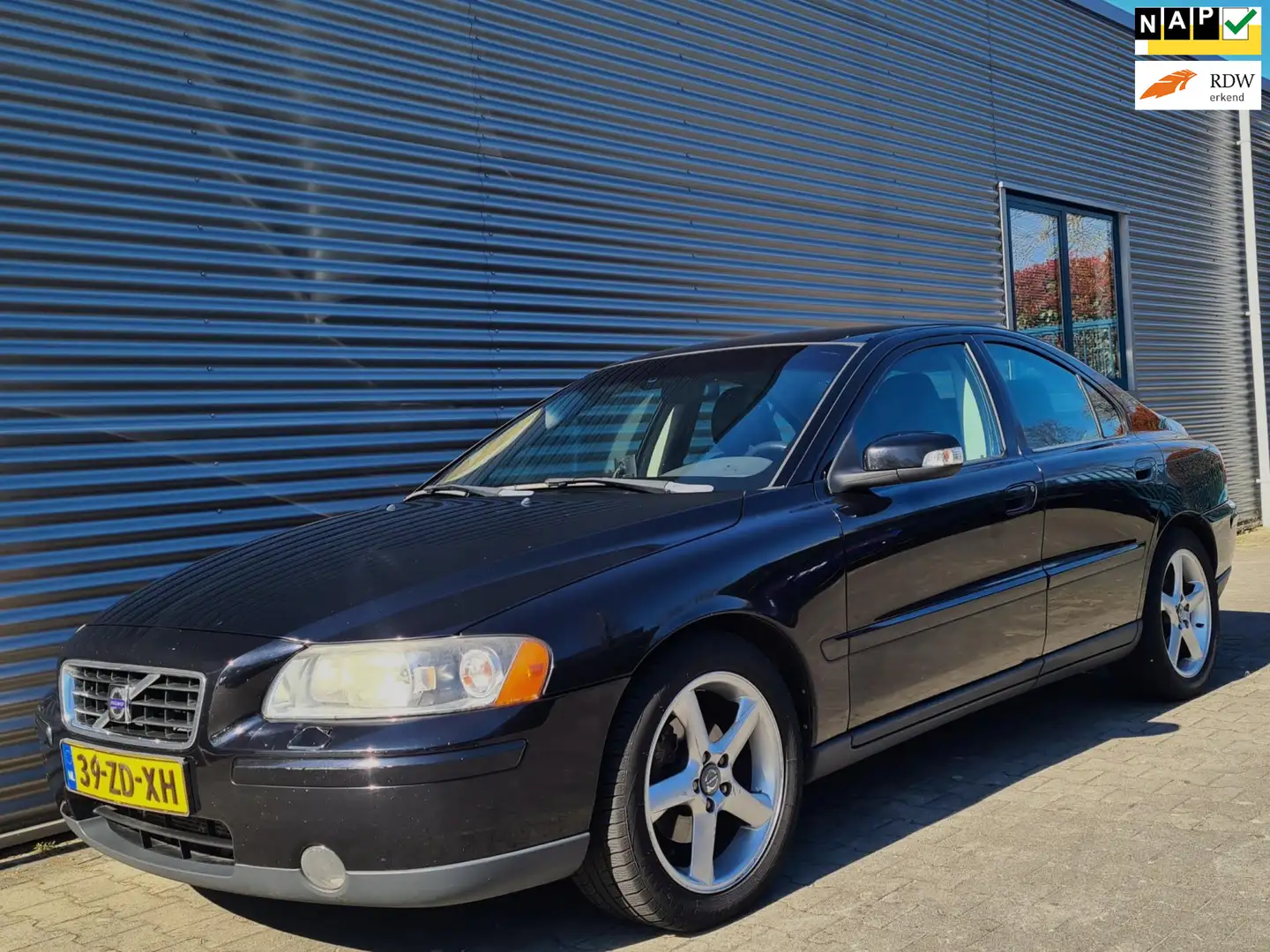 Volvo S60 2.4D Drivers Edition AUT 01-2008 Black Sapphire Me Negru - 1