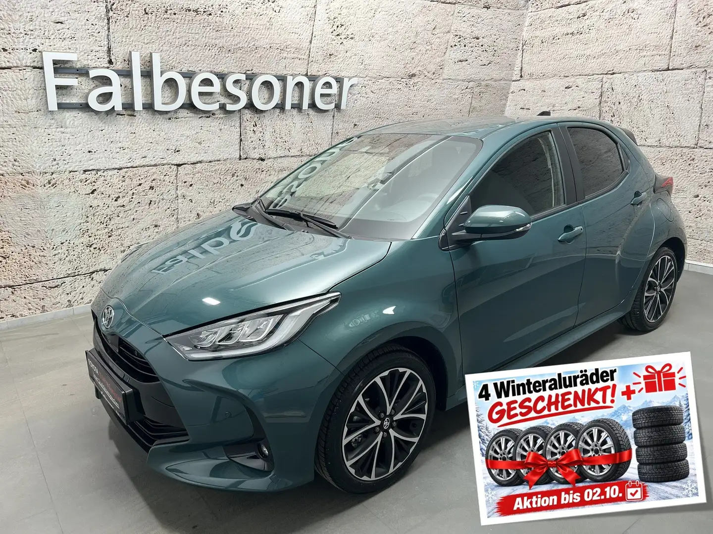Toyota Yaris 1,5 Hybrid Teamplayer + Technik P. Grün - 1