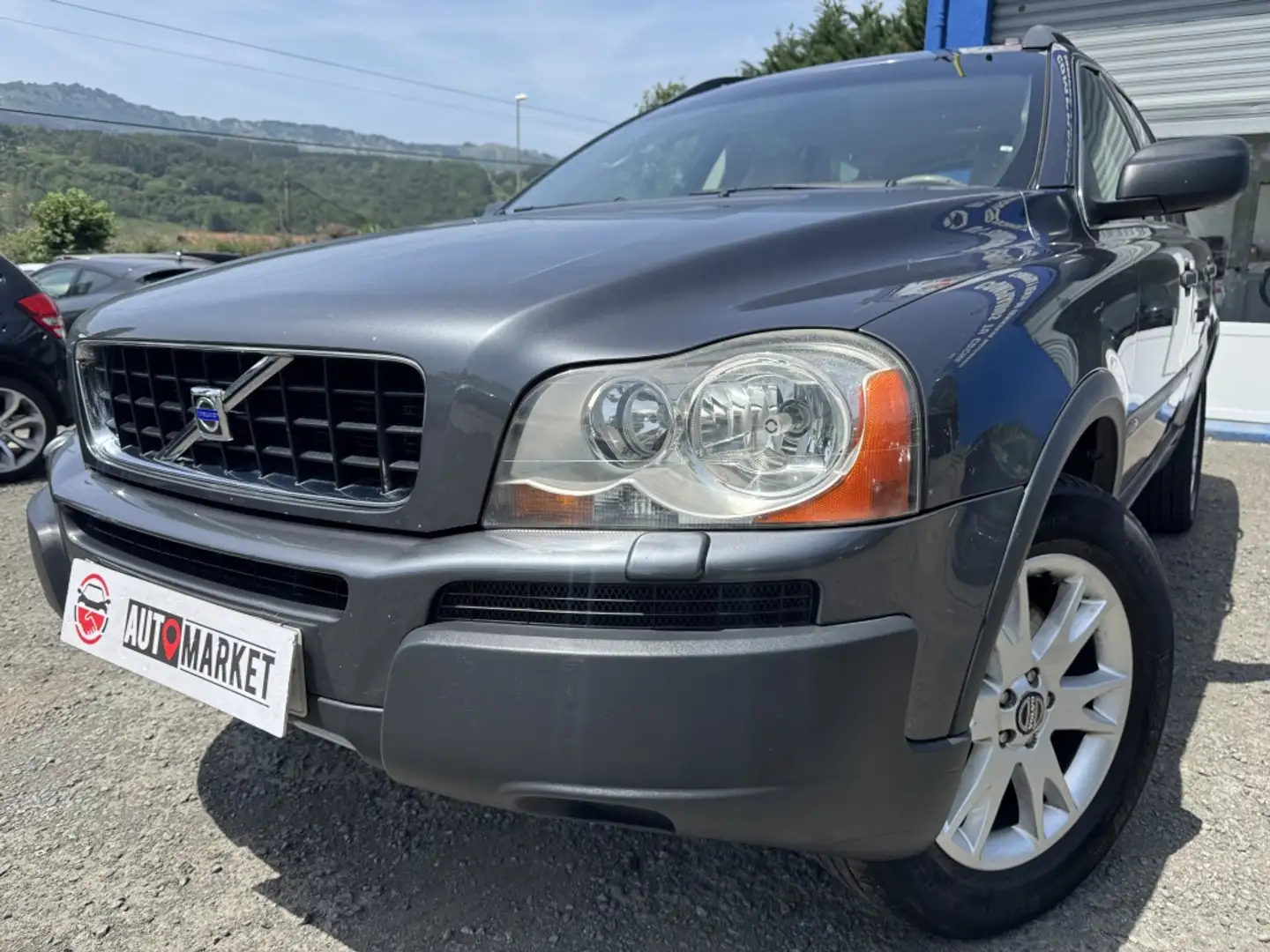 Volvo XC90 2.4D Momentum 163 Aut. Gris - 1