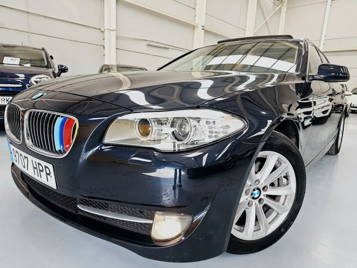 BMW 520 520dA Touring Luxury Azul - 1