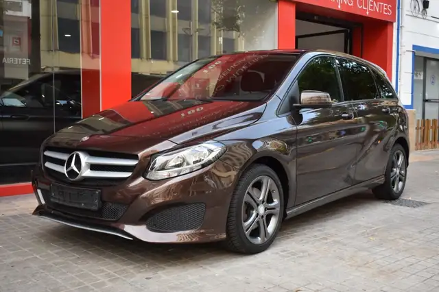 Mercedes-Benz B 220 220d 7G-DCT