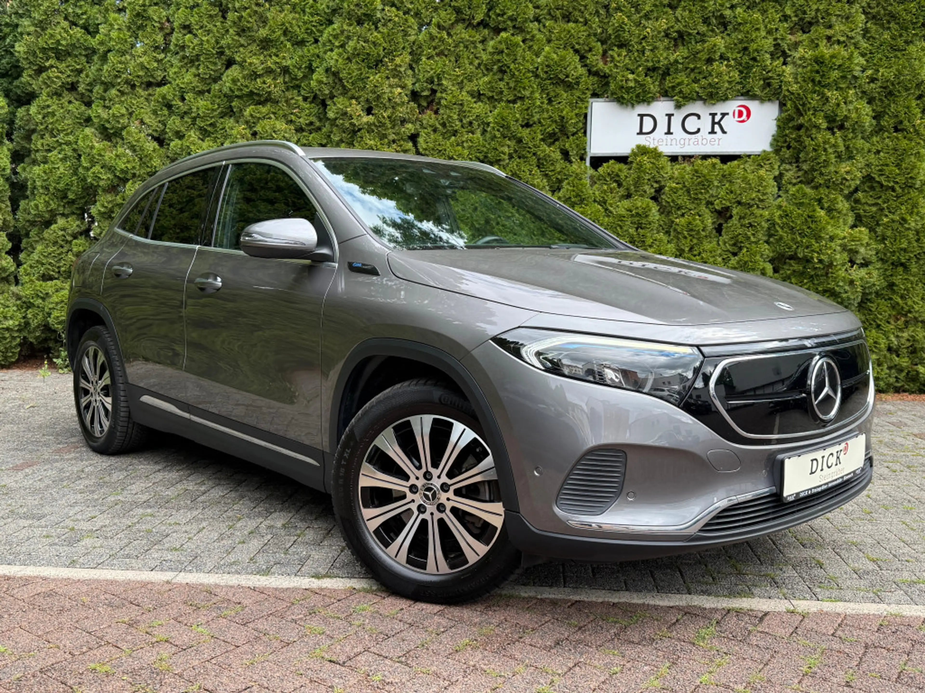 Mercedes-Benz EQA 350 4M Progressive LED+MBUX+KAM+AHK+HuD+DIST