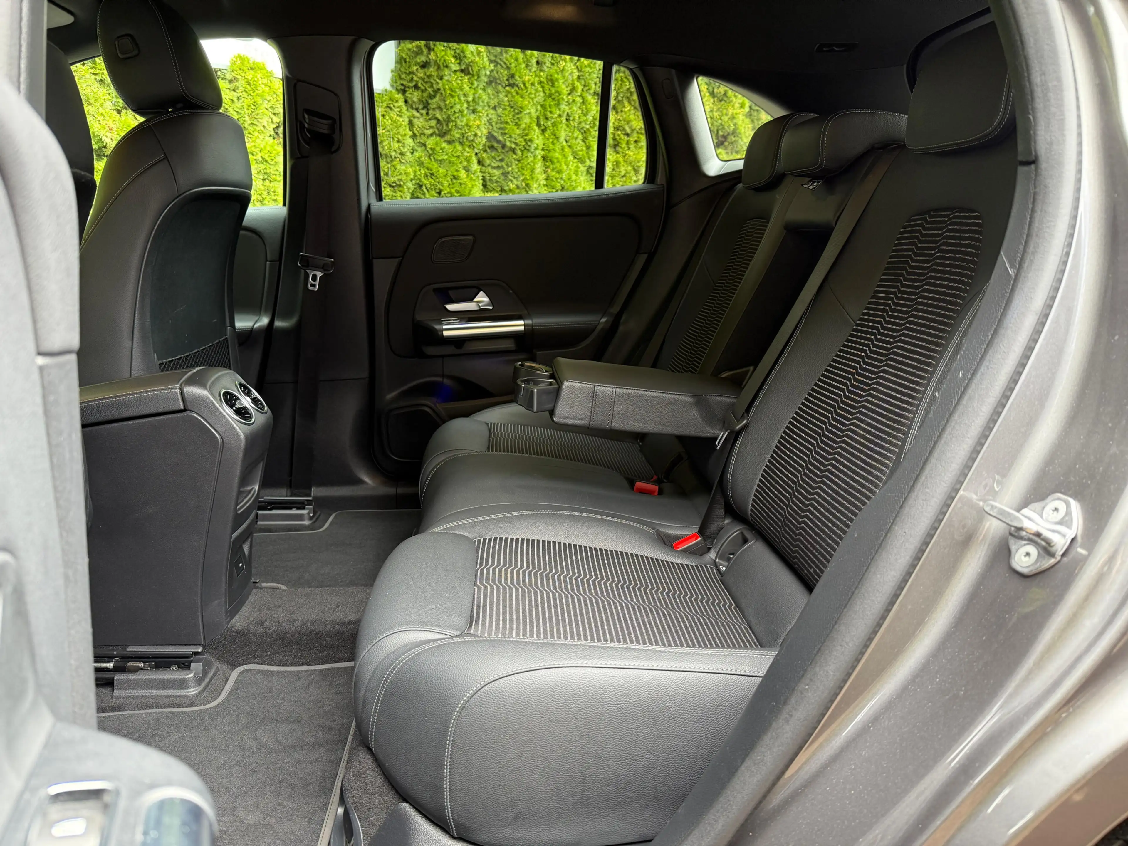 Mercedes-Benz EQA 350 4M Progressive LED+MBUX+KAM+AHK+HuD+DIST — photo 10