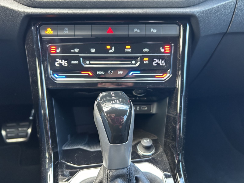 Volkswagen T-Roc R-Line /Business-Paket/Großes R-Line Paket — photo 13
