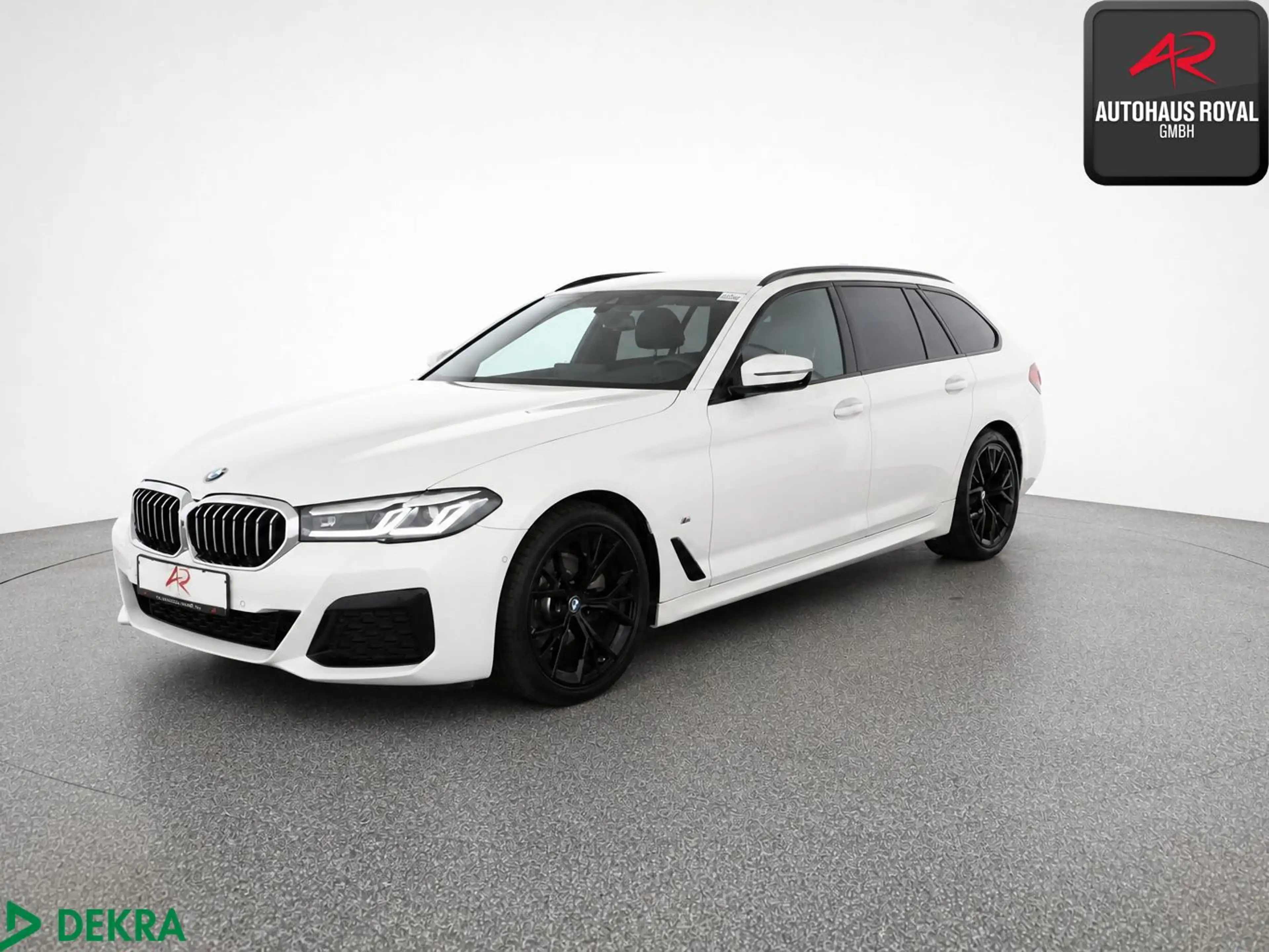 BMW 520 d T M SPORT 360GRAD,KEYLESS,HARMAN/K,AHK,DAB