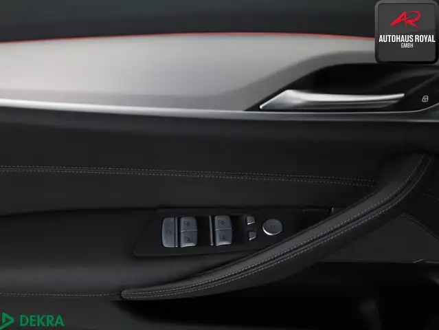 BMW 5 Series view 12