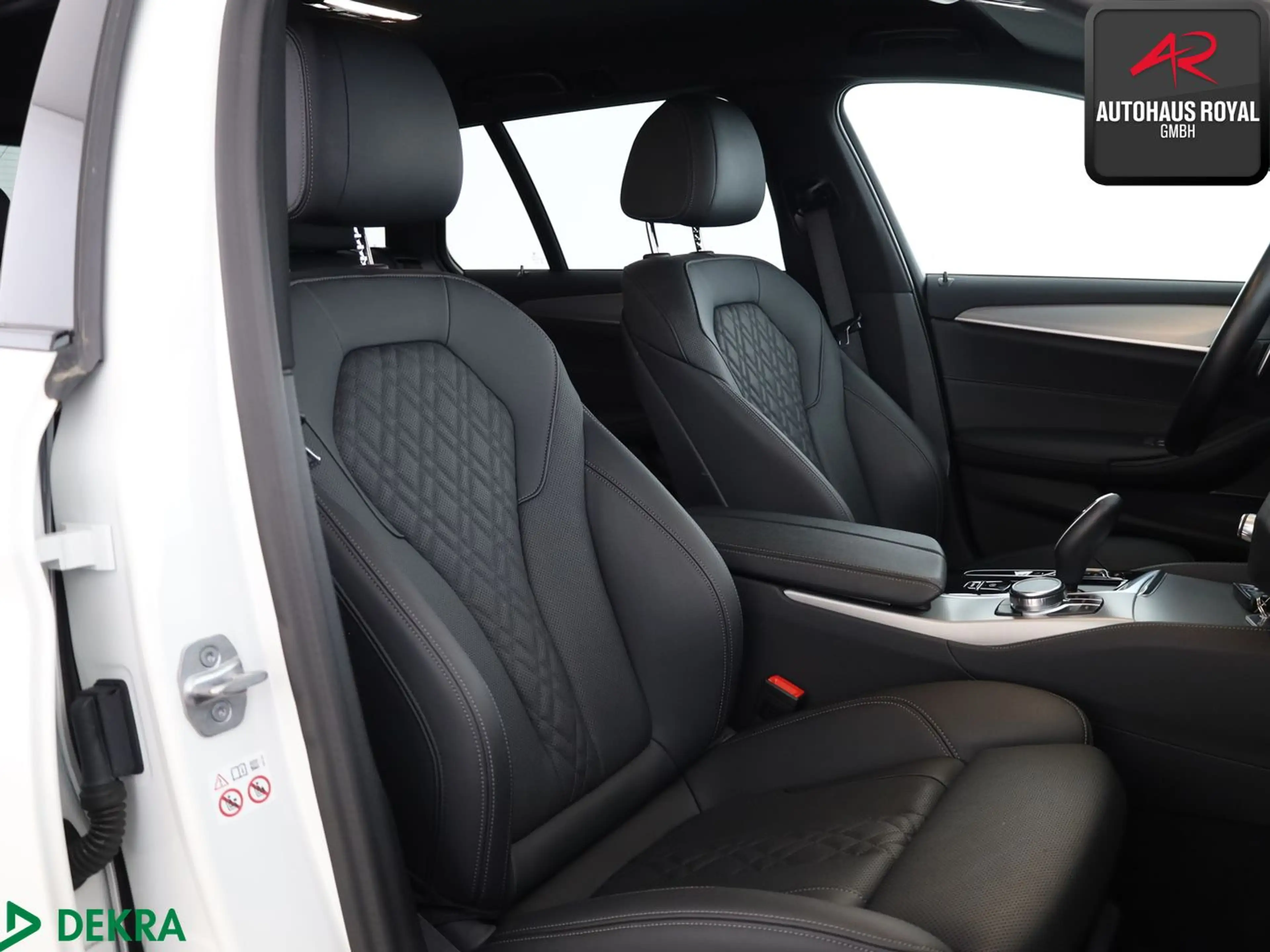 BMW 520 d T M SPORT 360GRAD,KEYLESS,HARMAN/K,AHK,DAB — photo 11