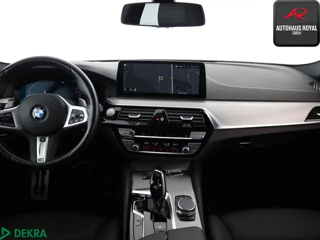 BMW 5 Series view 9