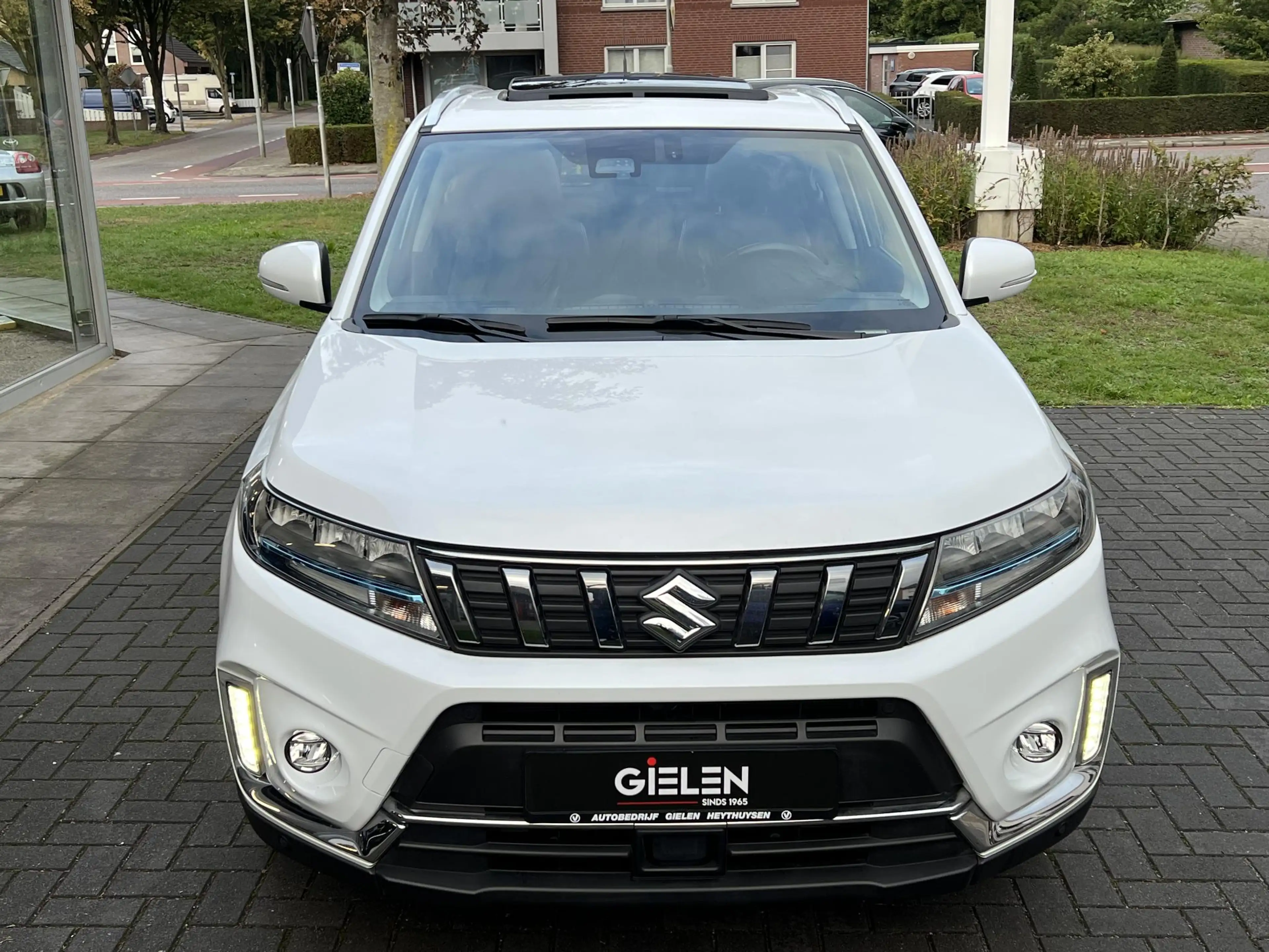 Suzuki Vitara 1.5 Hybrid Style | Trekhaak, Panoramadak, Dodehoek — photo 14