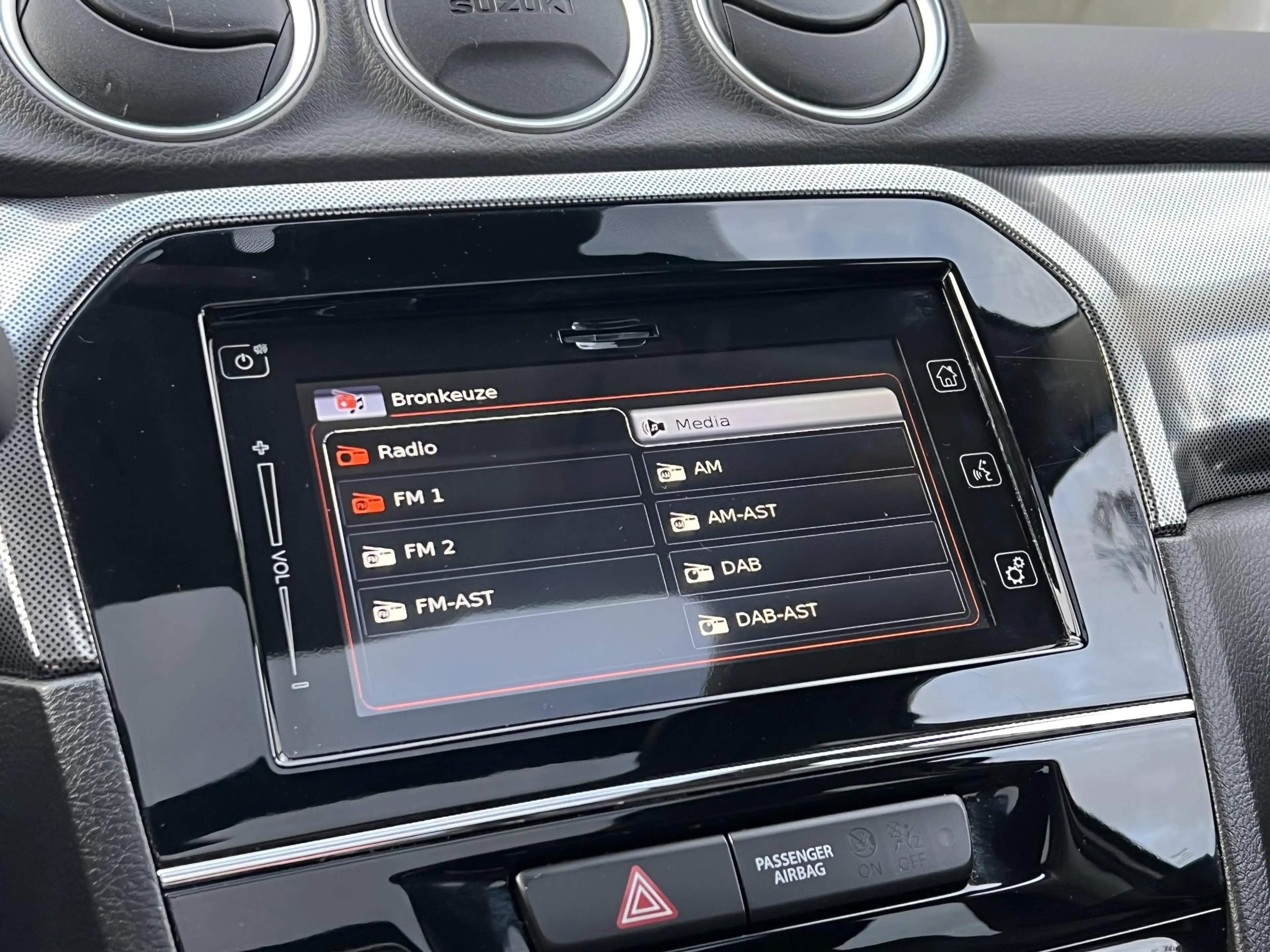 Suzuki Vitara 1.5 Hybrid Style | Trekhaak, Panoramadak, Dodehoek — photo 39