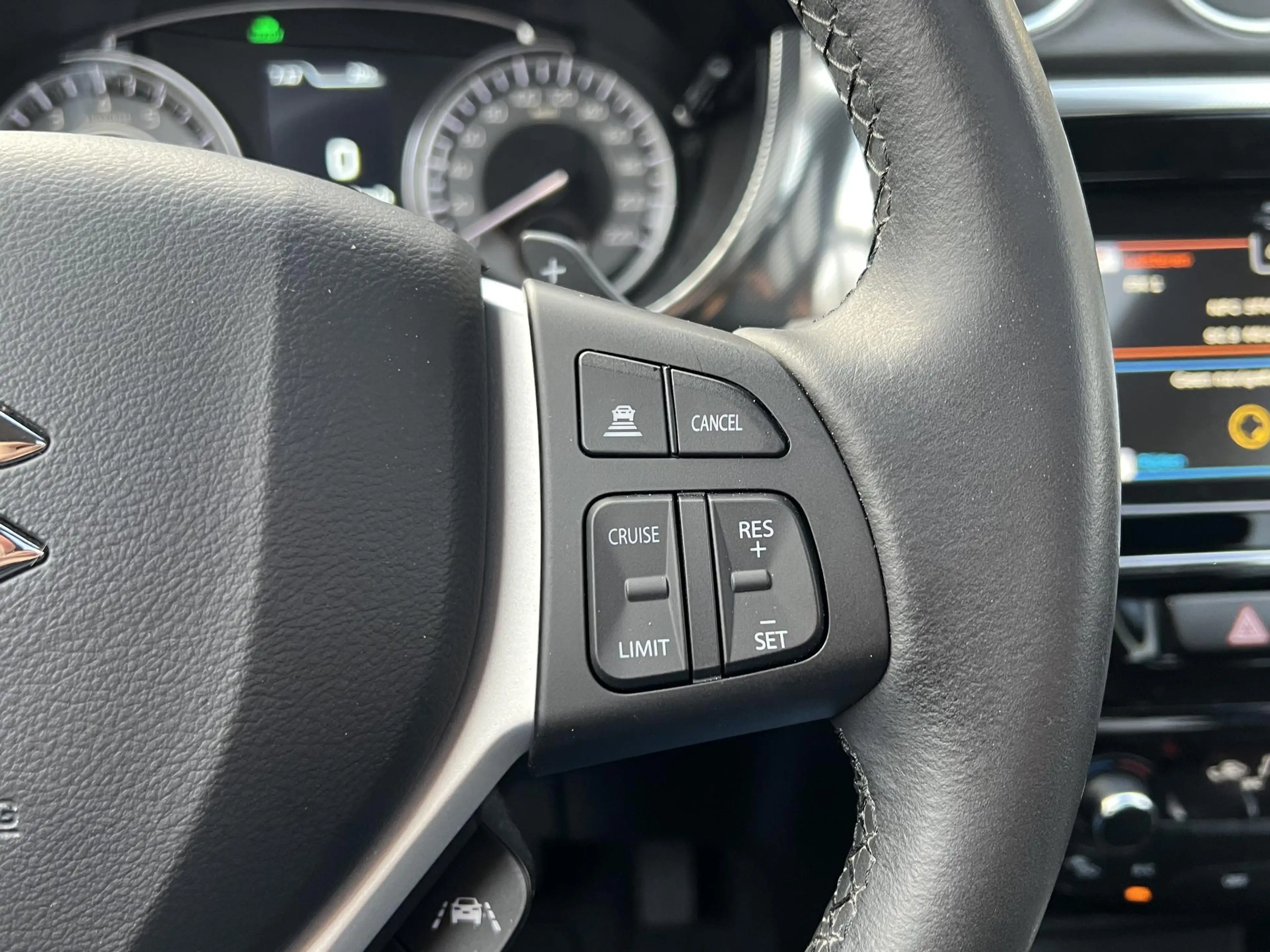 Suzuki Vitara 1.5 Hybrid Style | Trekhaak, Panoramadak, Dodehoek — photo 24