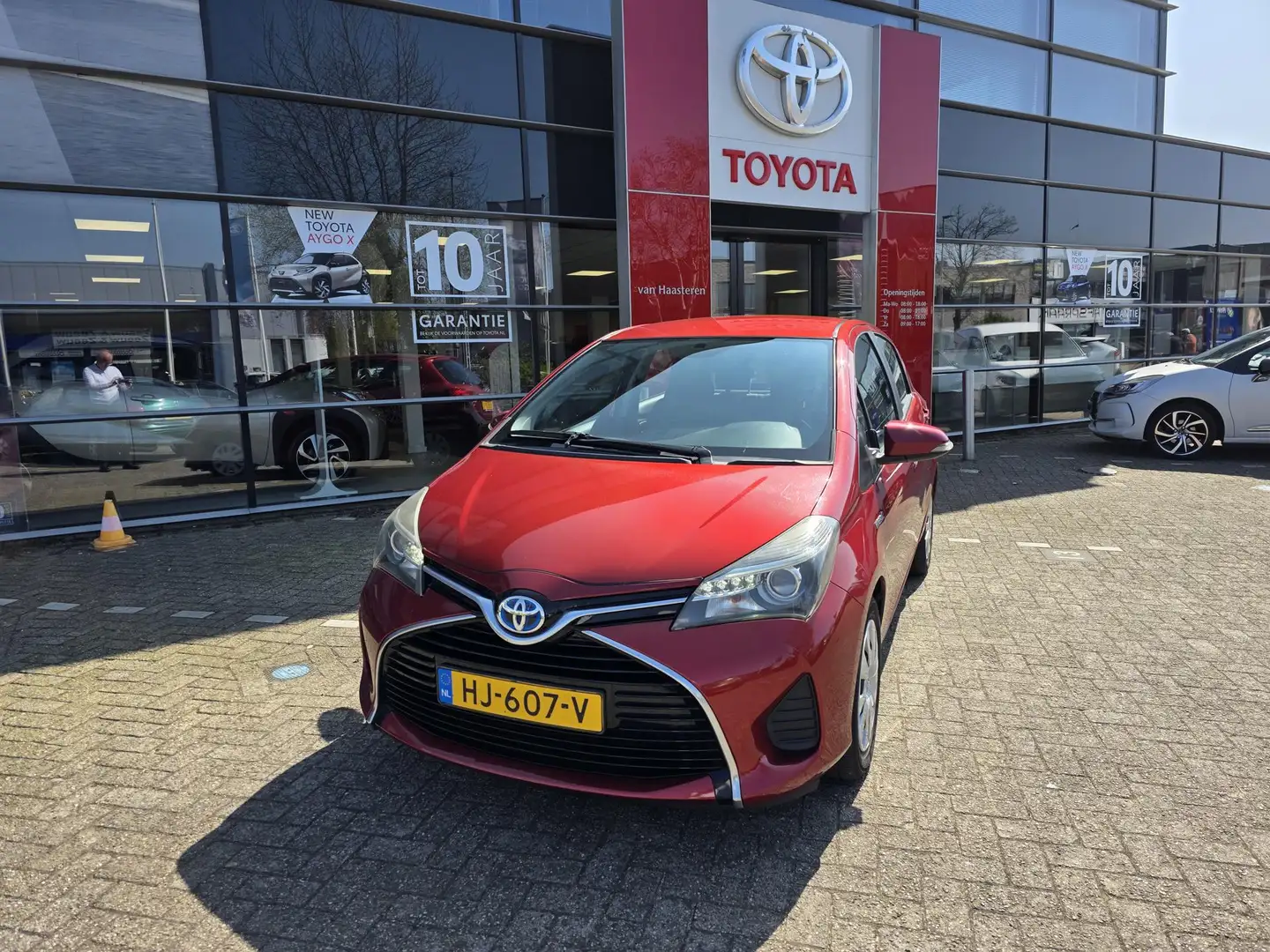 Toyota Yaris 1.5 Full Hybrid Aspiration Rot - 1