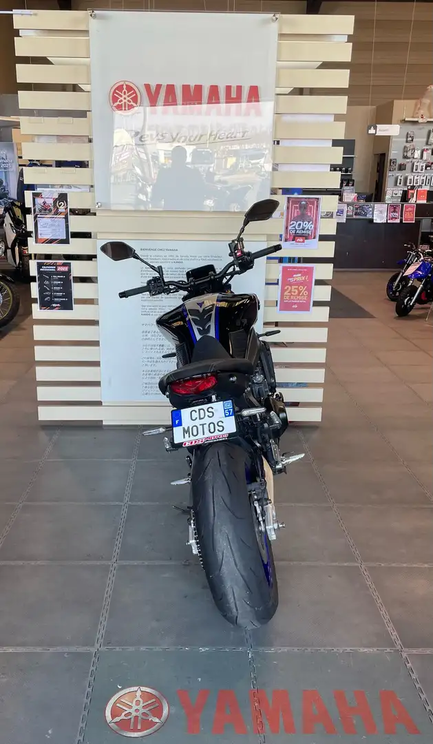 Yamaha MT-09 Zwart - 2