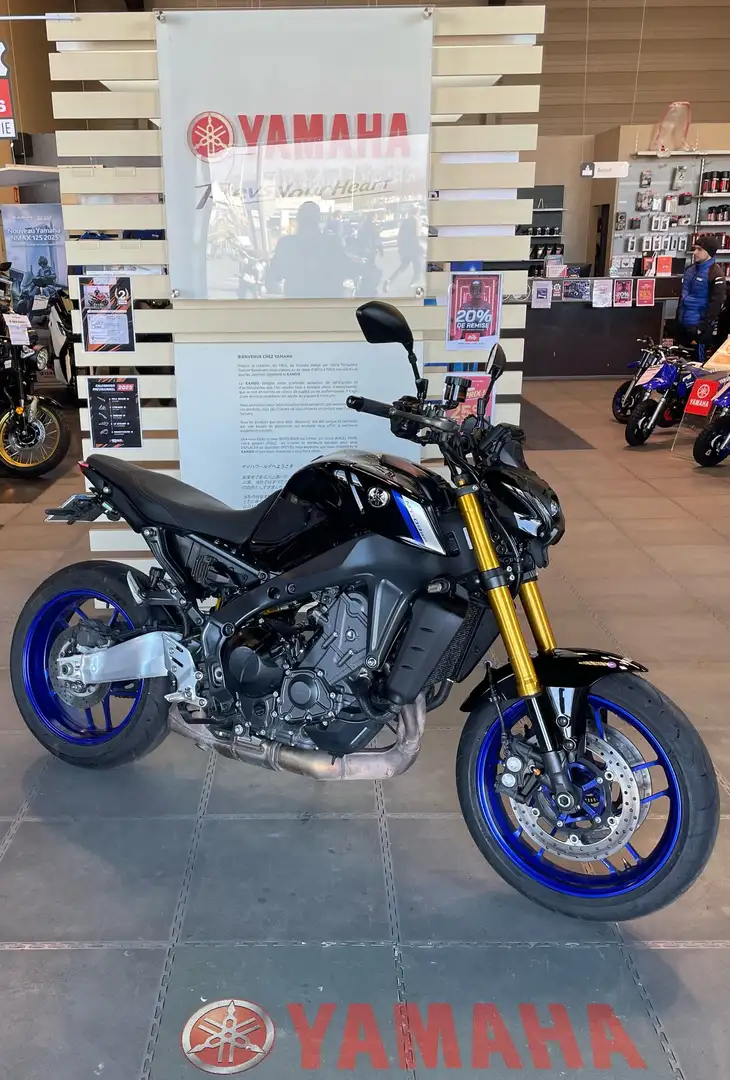 Yamaha MT-09 Zwart - 1