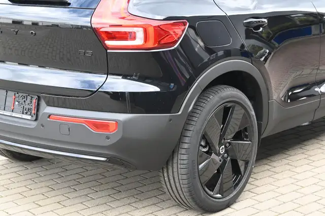 Volvo XC40 view 5