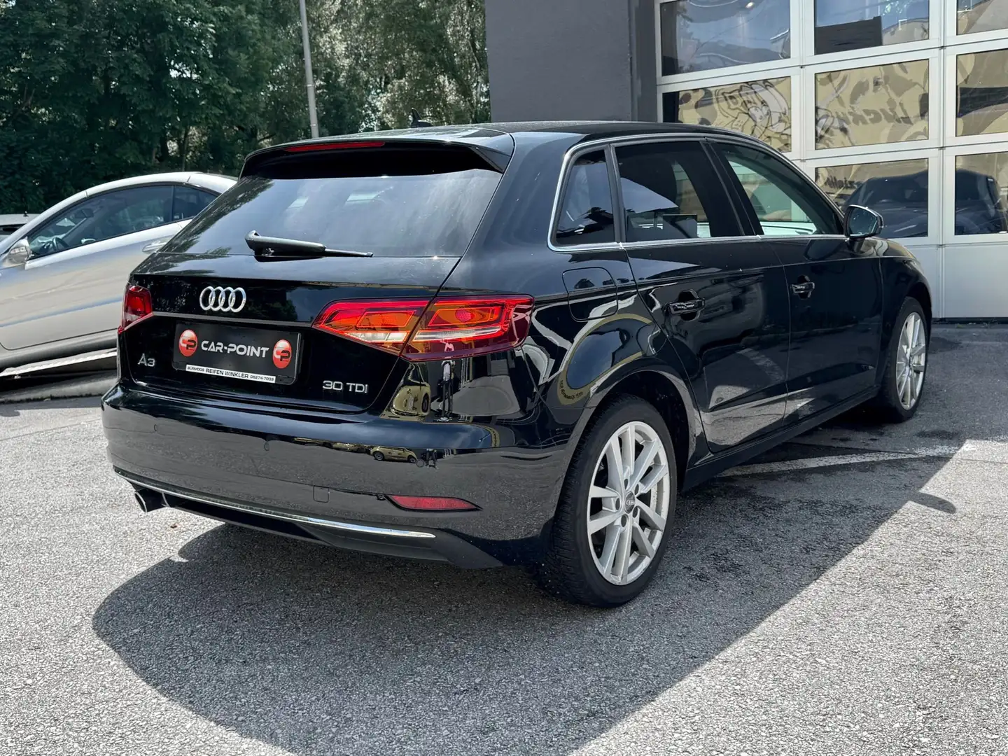 Audi A3 SB 1,6 30 TDI S-tronic design Noir - 2