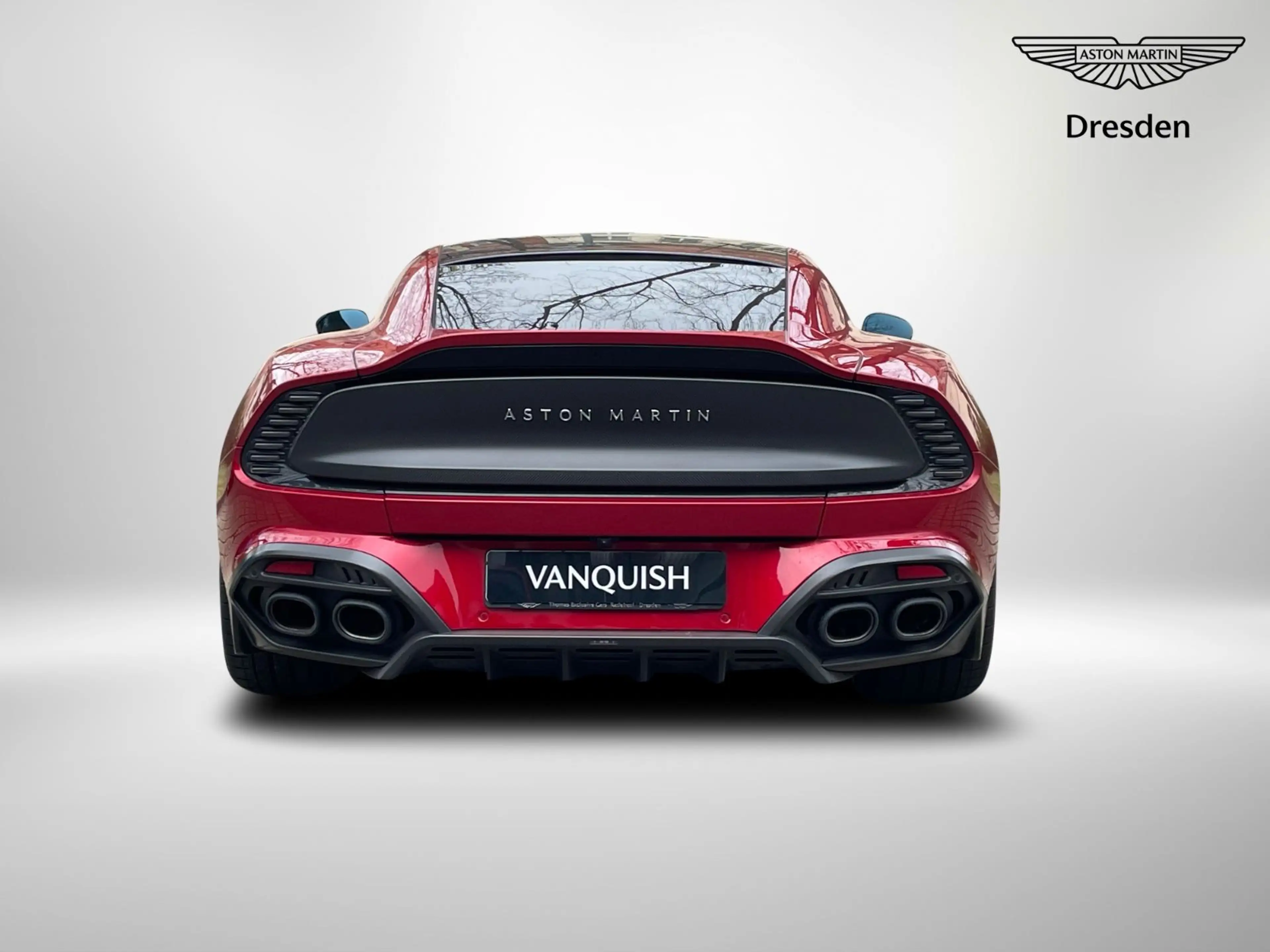Aston Martin Vanquish MY25 — photo 5