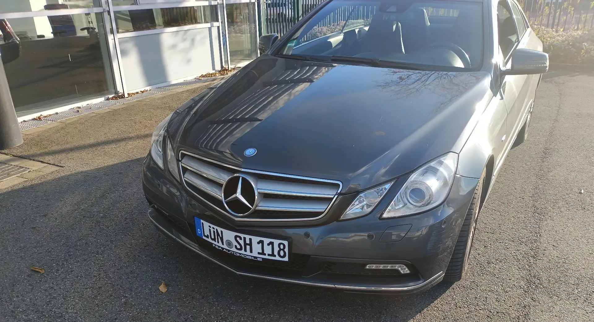 Mercedes-Benz E 250 CGI Coupe BlueEFFICIENCY Automatik Elegance - 1