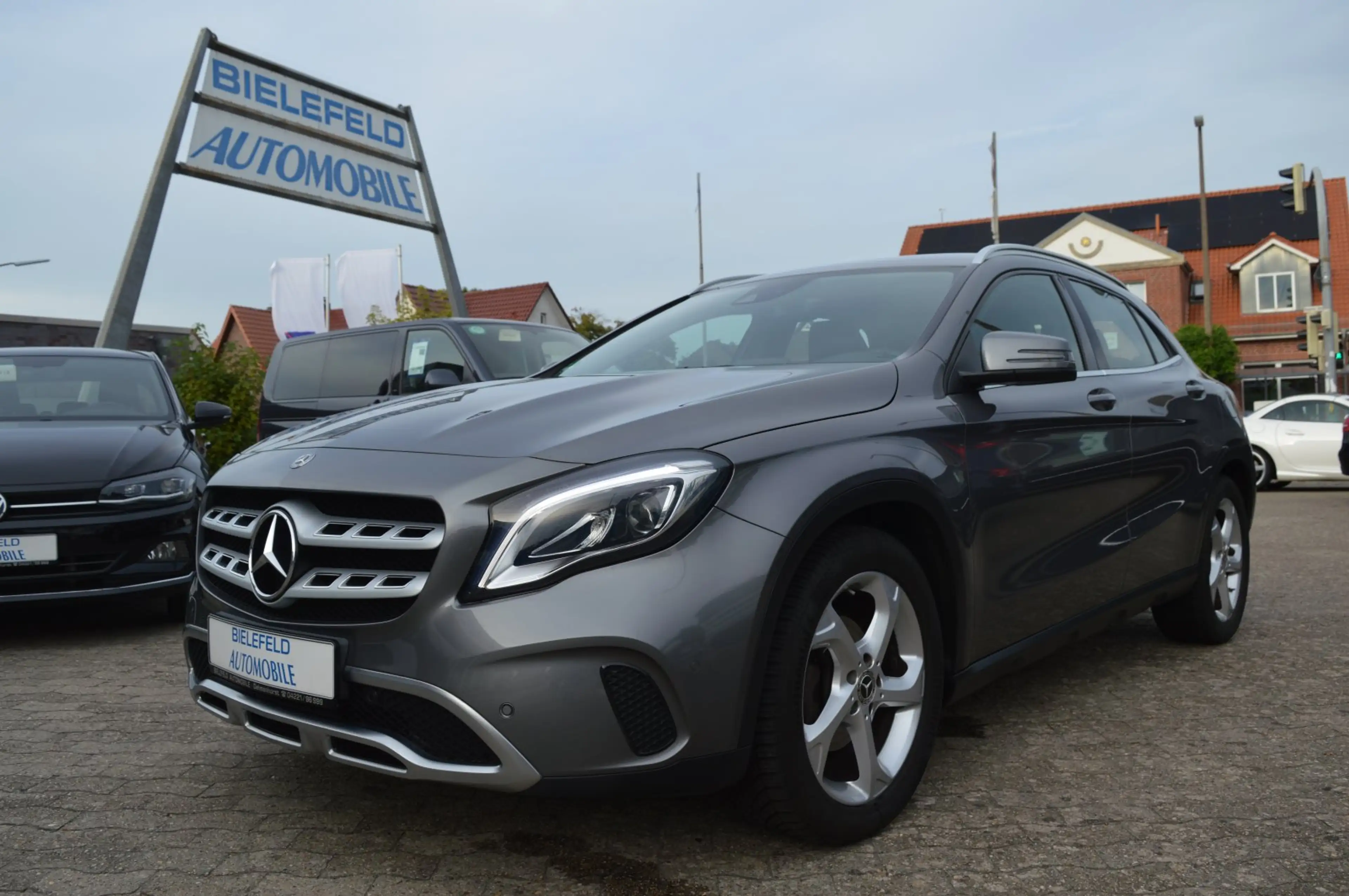 Mercedes-Benz GLA 180 OPF  Urban AHK/LED/Navi/SH/PDC/Alu 18 — photo 10