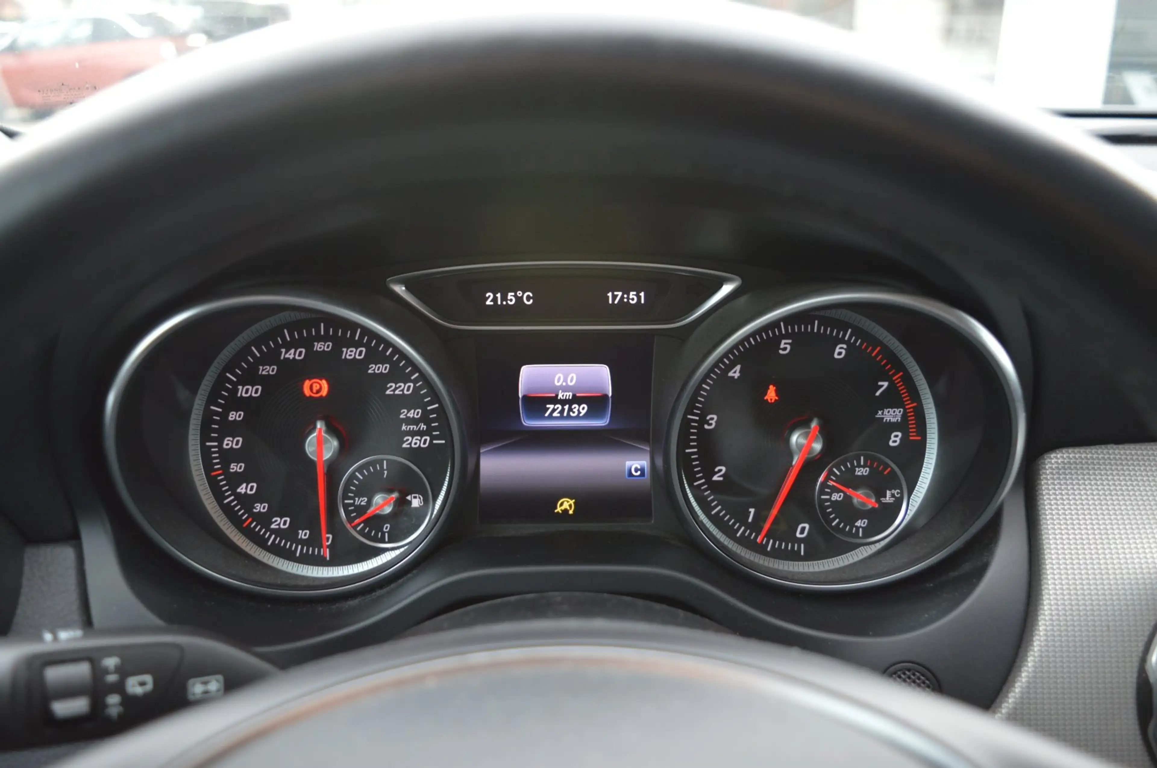 Mercedes-Benz GLA 180 OPF  Urban AHK/LED/Navi/SH/PDC/Alu 18 — photo 8