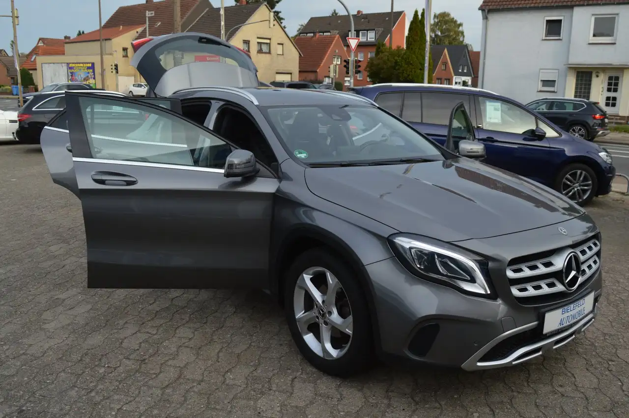 Mercedes-Benz GLA 180