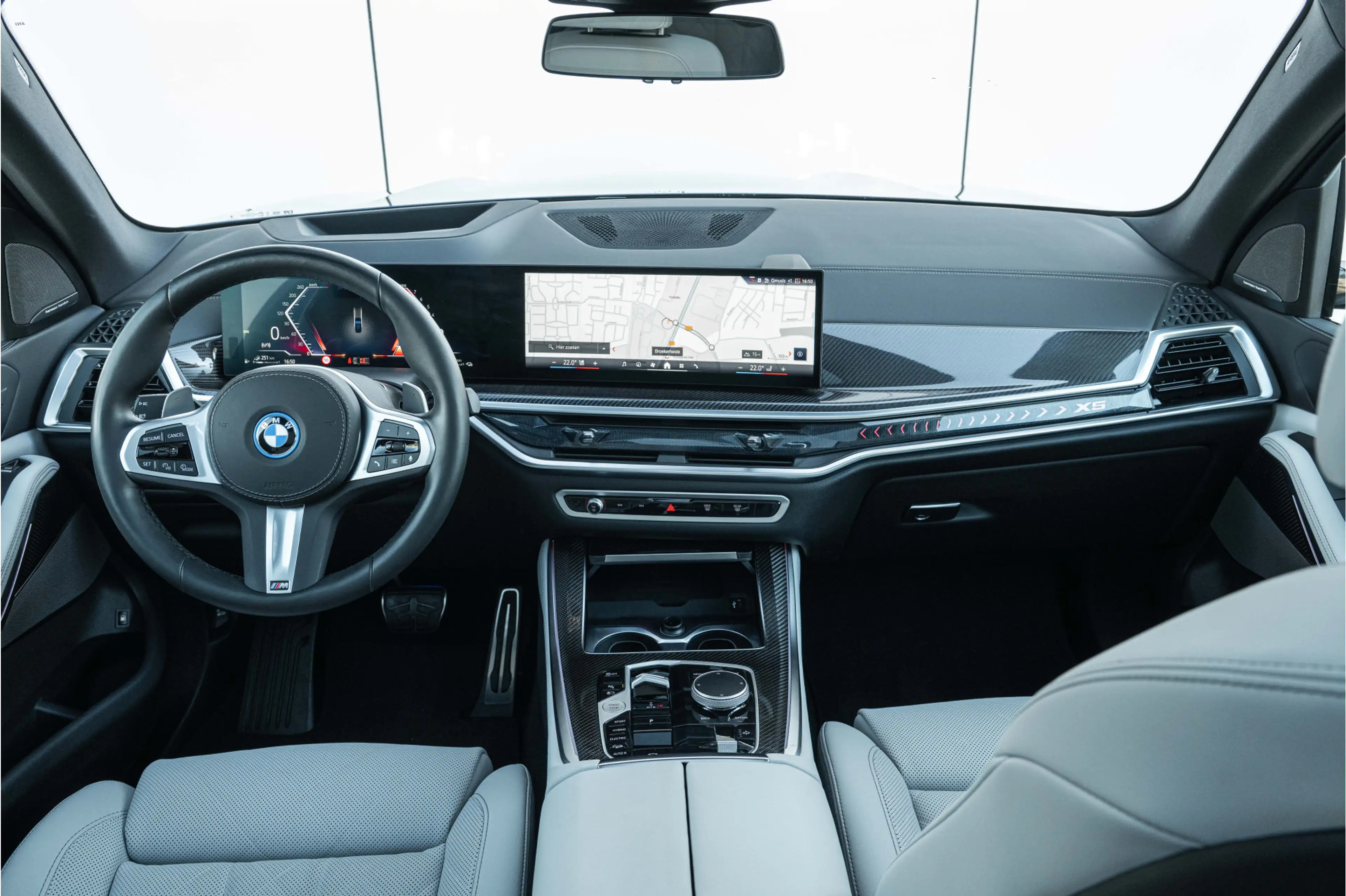 BMW X5 xDrive50e M Sport Automaat / Trekhaak / Panoramada — photo 3