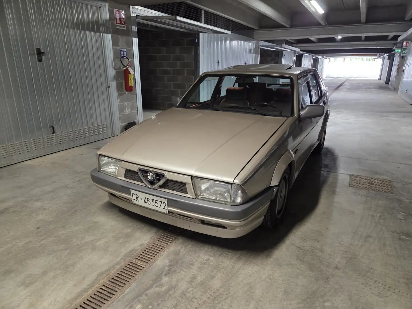 Alfa Romeo 75 2.0 ts - 1