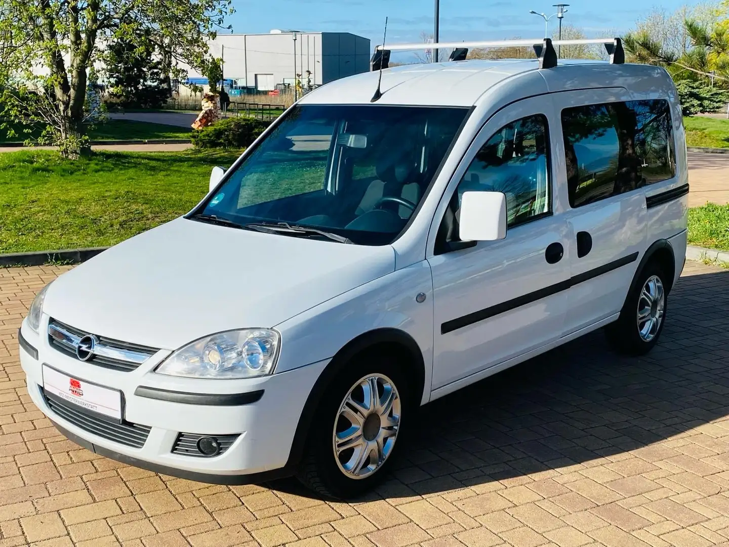 Opel Combo Kombi Business White - 1