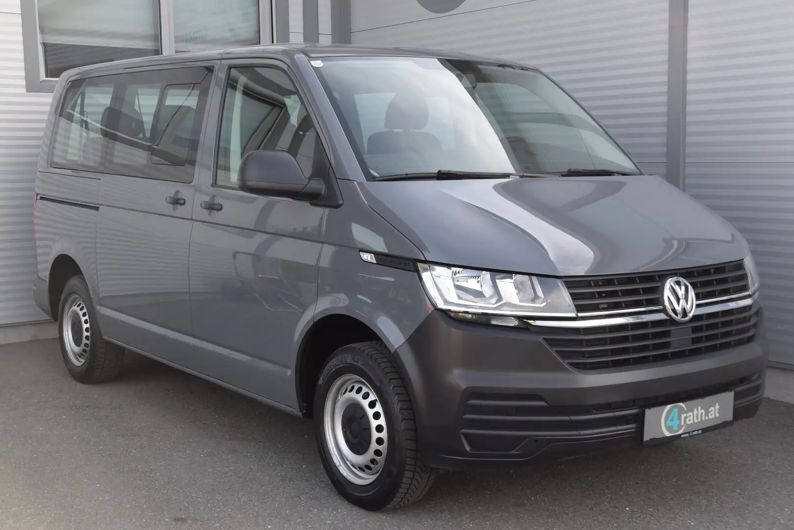 Volkswagen T6.1 Kombi KR 2,0 TDI AHK / NETTO: 24.066 € Grau - 2