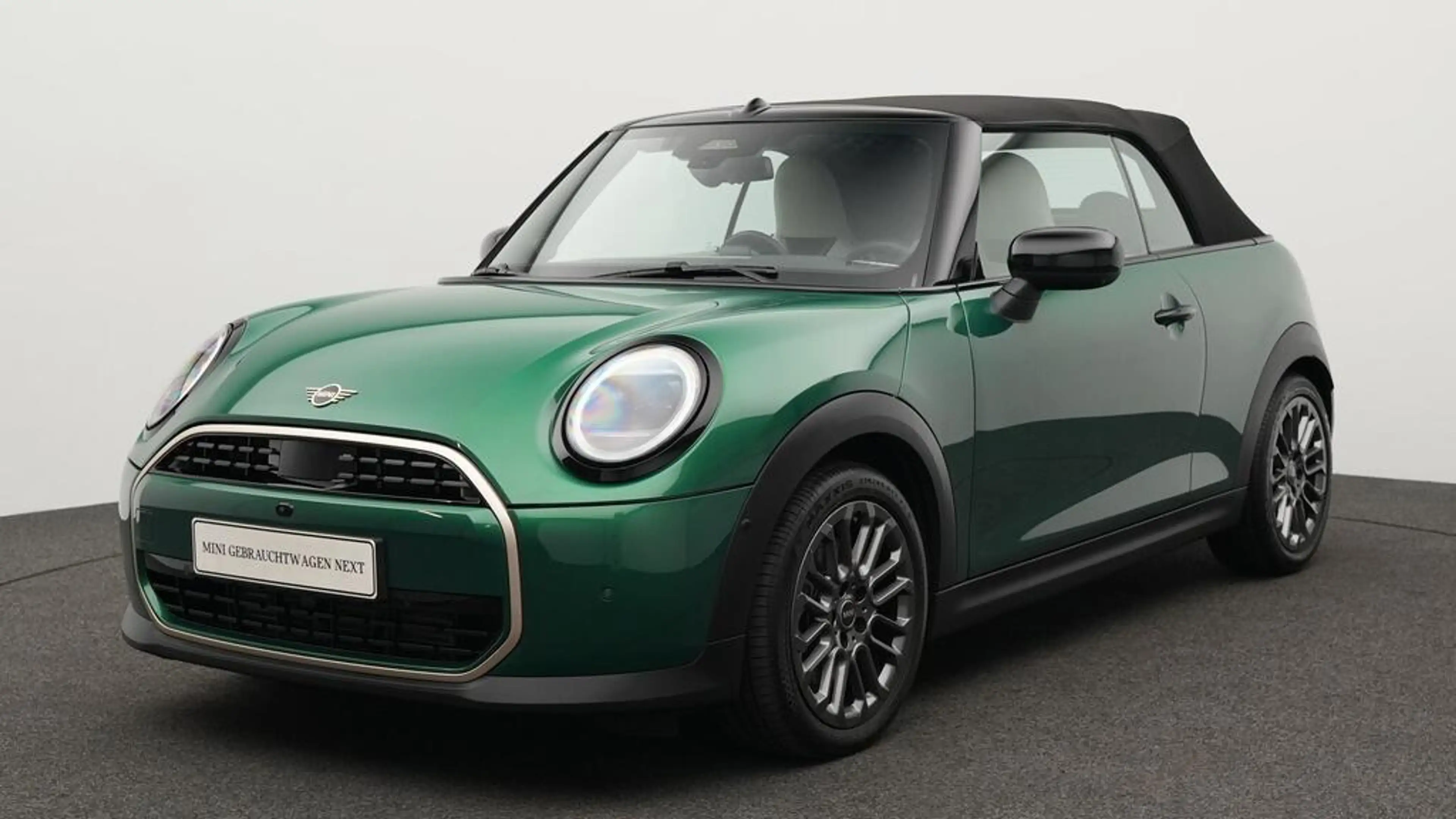 MINI Cooper C Cabrio Favoured Trim