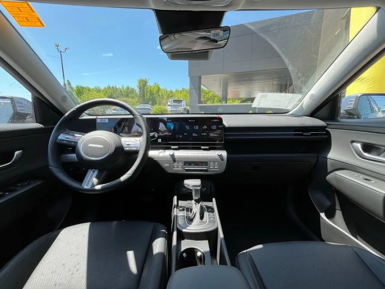 Hyundai KONA снимка Hyundai KONA