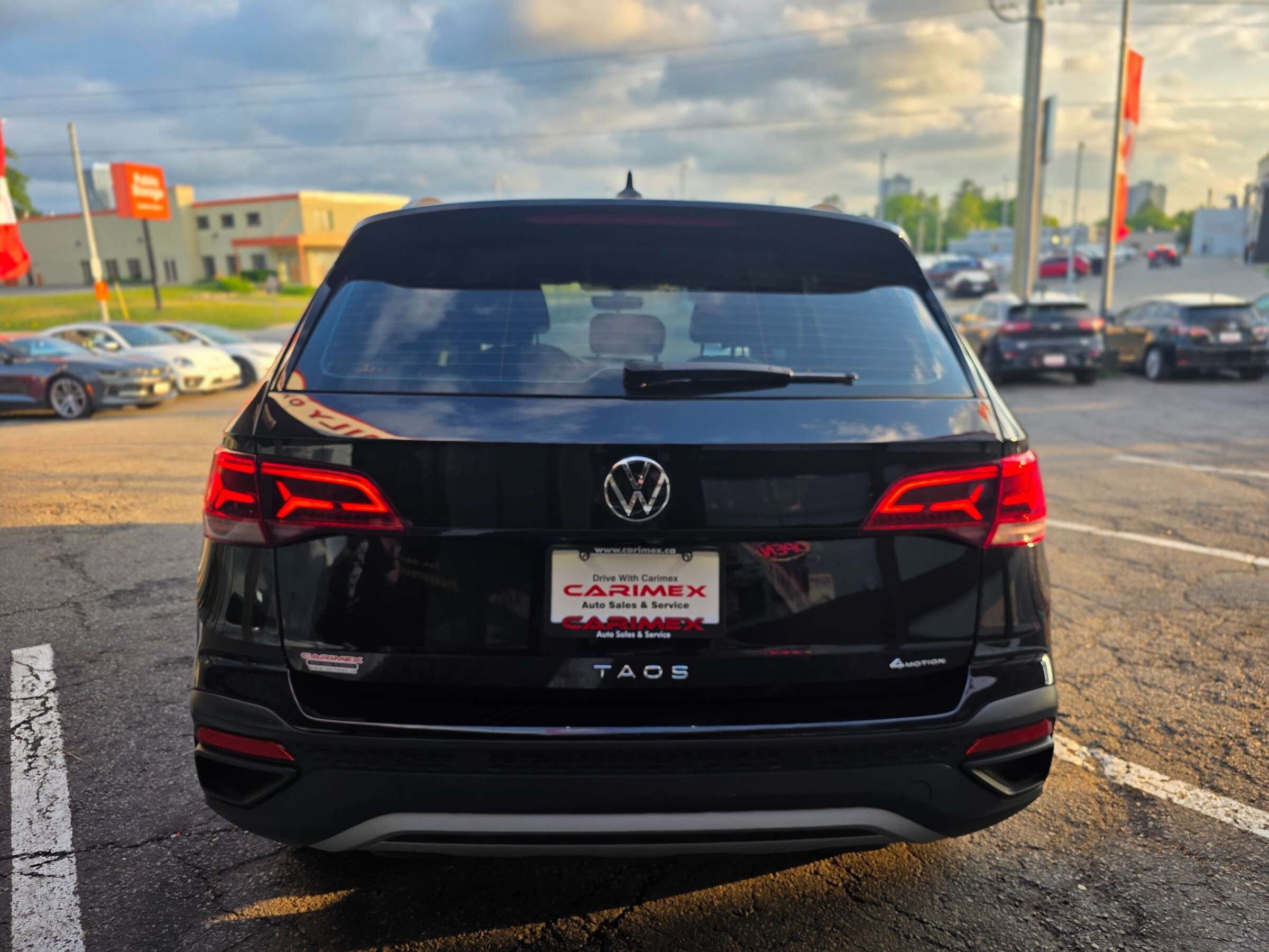 2024 Volkswagen Taos Trendline AWD | One Owner | Accident Free | LOW KM — снимка 1