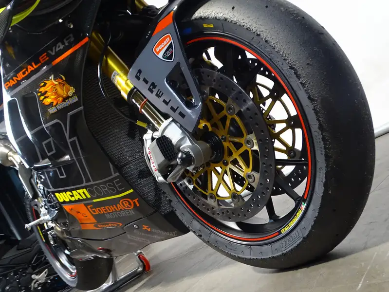 Ducati Panigale V4 R - foto 8