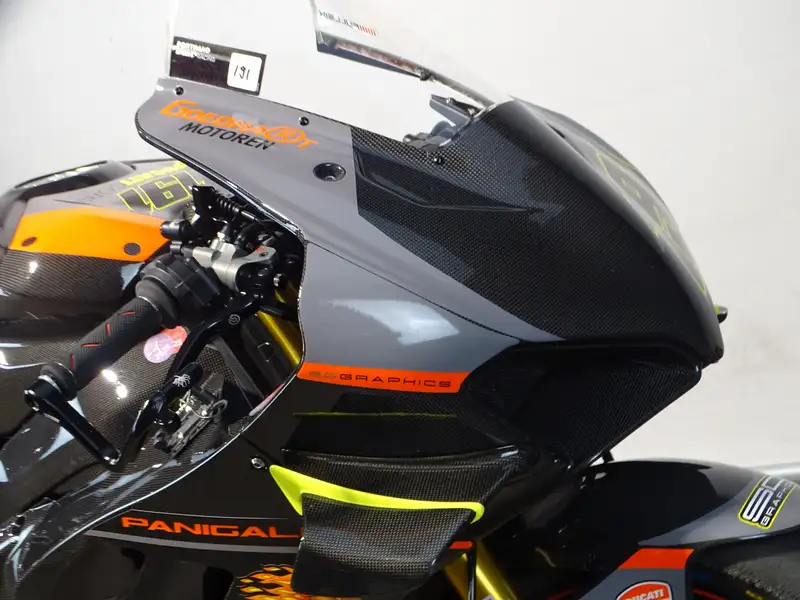 Ducati Panigale V4 R - foto 4