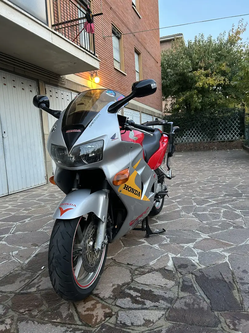 Honda VFR 800 - 1