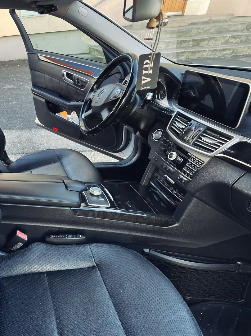 Mercedes-Benz E 350 BlueEfficiency 4MATIC CDI Aut. - 2