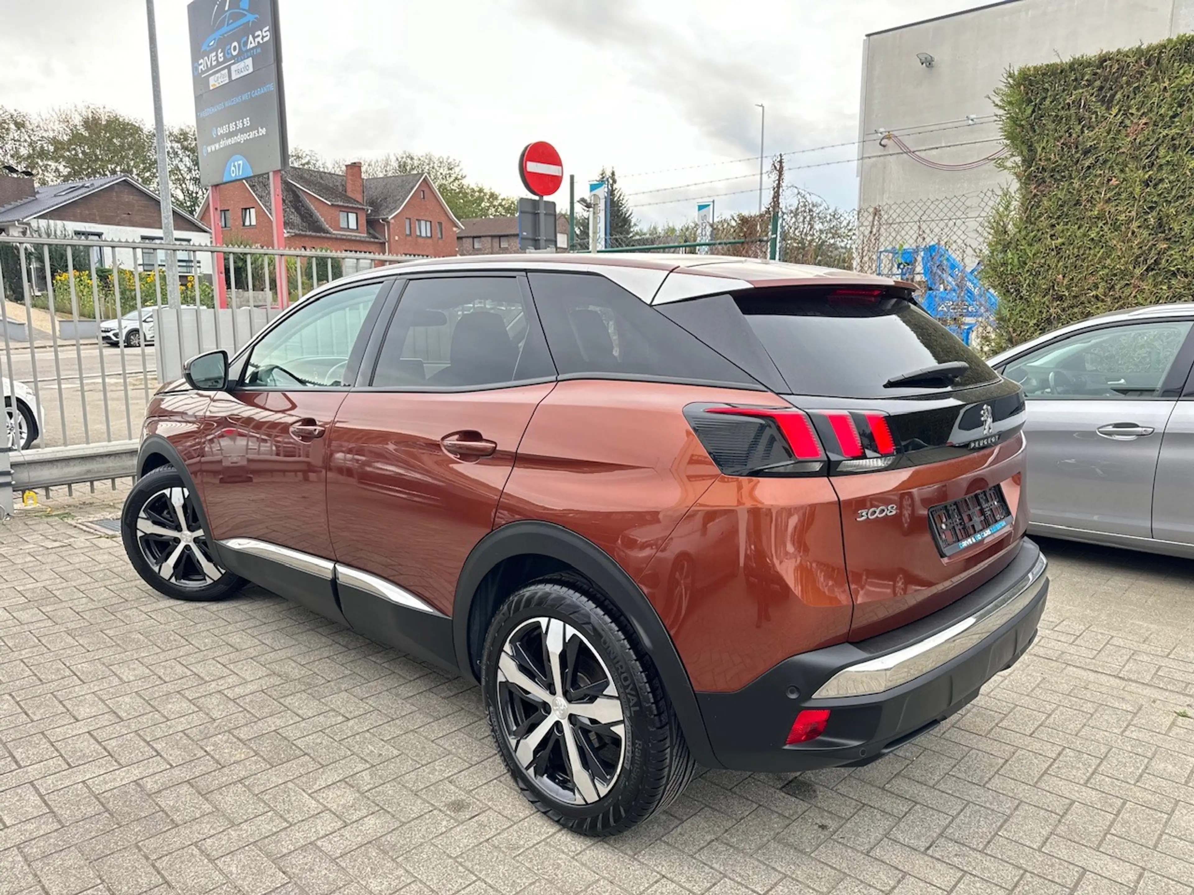 Peugeot 3008 1.2i Benzine - CarPlay ** 1 JAAR GARANTIE ** !! — photo 2