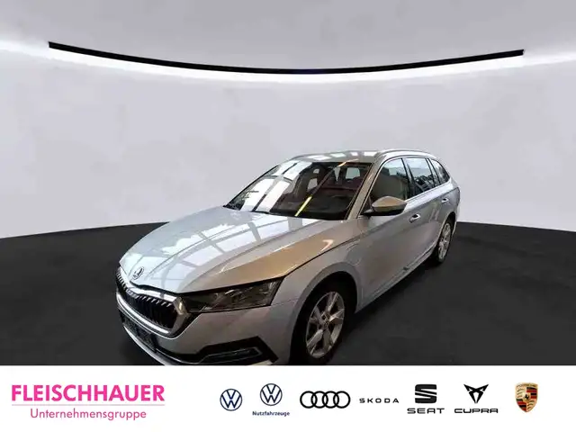 Skoda Octavia Combi First Edition HUD Navi Digitales Cockpit Mem