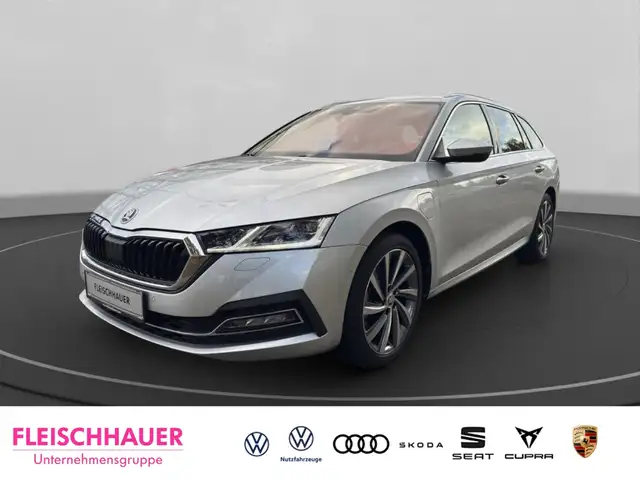 Skoda Octavia Combi First Edition HUD Navi Digitales Cockpit Mem