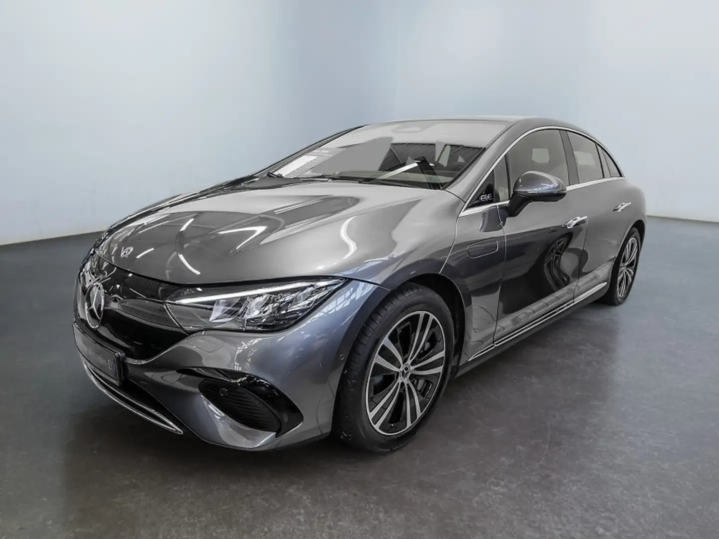 Mercedes-Benz EQE 300 , MEMO AHK DISTR KAMERA SPUR STANDH PDC Grau - 2