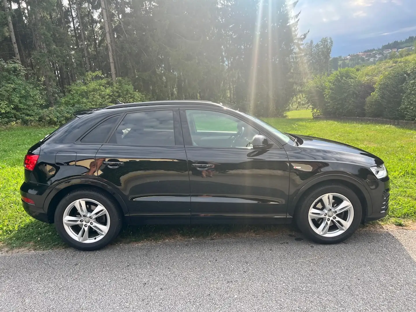 Audi Q3 Q3 2,0 TFSI quattro Sport S-tronic Sport Schwarz - 1