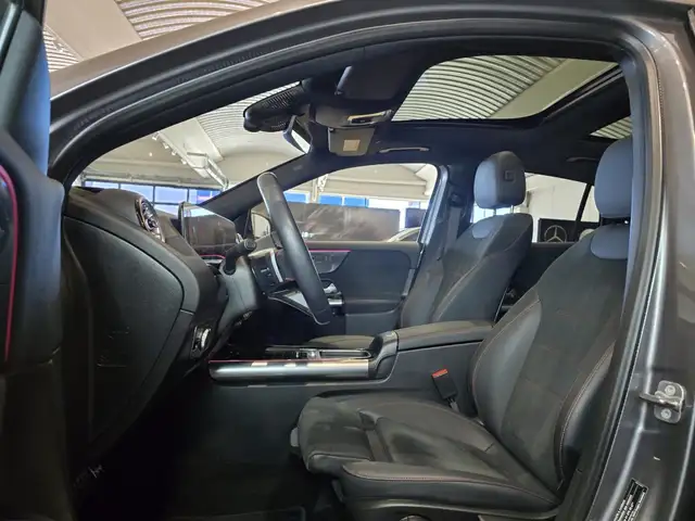 Mercedes-Benz Gla view 14
