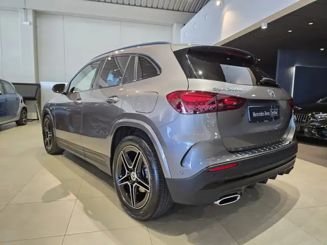 Mercedes-Benz Gla view 9