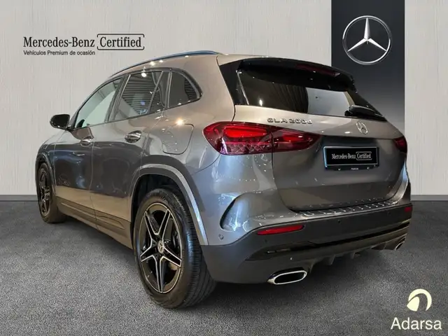 Mercedes-Benz Gla view 4