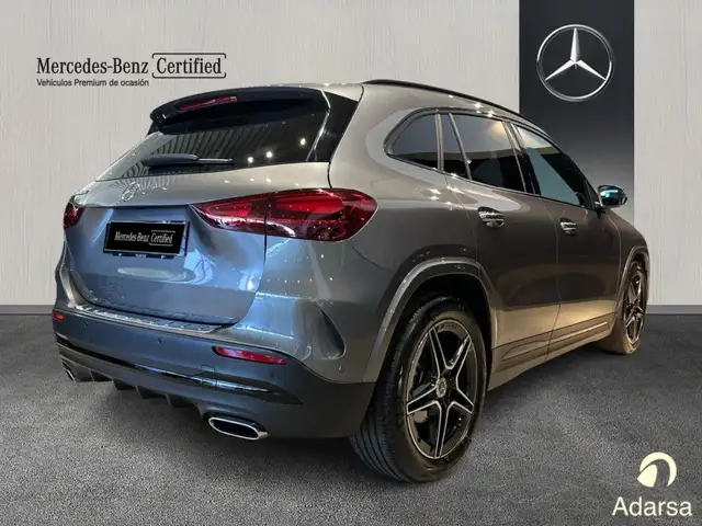 Mercedes-Benz Gla view 2