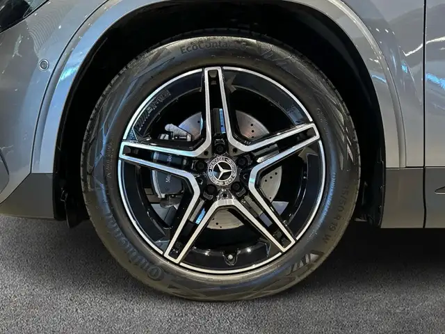 Mercedes-Benz Gla view 5