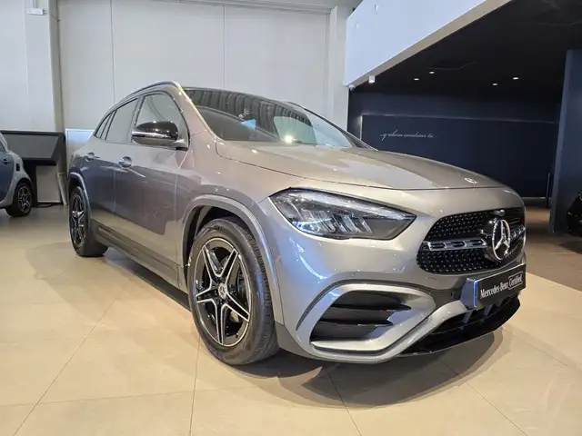 Mercedes-Benz Gla view 8
