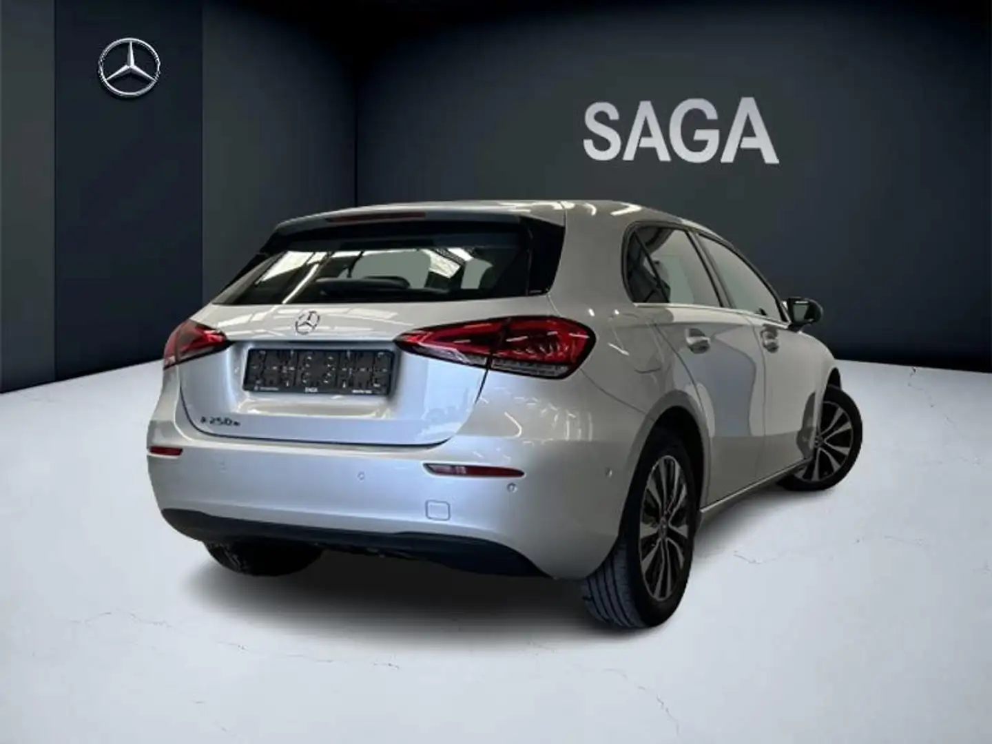 Mercedes-Benz A 250 A e Business Line Срібний - 2