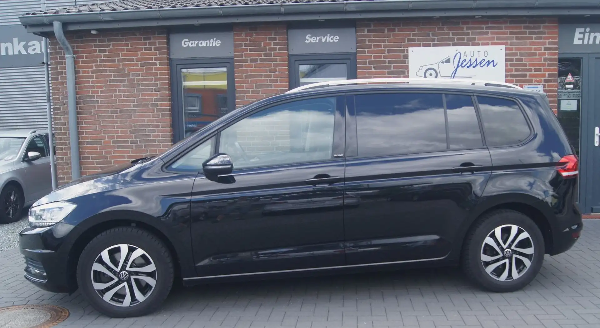 Volkswagen Touran 2.0 tdi Active DSG 7-Sitzer/Ahk./LED/Navi Schwarz - 2